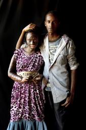 Christine, 25 Jahre alt, und ihr Freund Moses, Kampala, Uganda © Ann-Christine Woehrl /Echo Photo Agency