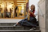 Viele Südtiroler Jugendliche spielen in der Musikkapelle und tragen Tracht