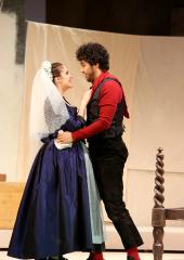 Die Hochzeit des Figaro - Rebecca Nelsen (Susanna), Yasushi Hirano (Figaro)