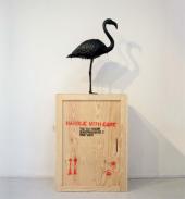 Mark Dion, The Tar Museum – Flamingo, 2006 · Privatsammlung Schweiz · Courtesy Georg Kargl Fine Arts, Wien