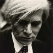 Franz Hubmann | Andy Warhol bei seiner Retrospektive im Wiener Museum des 20. Jahrhunderts, 1981 | ALBERTINA, Wien – Schenkung Sammlung Helmut Klewan
