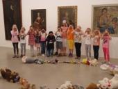 Kinder in Ausstellung