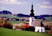 Foto: Pfarrkirche Waldzell, Ostansicht