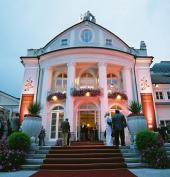 Kurhaus Meran bei Nacht