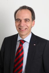 Mag. Günter Thumser: „Die Förderung von Kunst ist Henkel ein besonderes Anliegen.“
