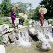 DIE DAMEN, Japanischer Garten, Wien 1993 © DIE DAMEN, Foto: Woessner, VBK 2013