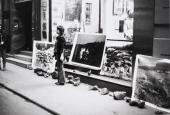 Valie EXPORT, Kontext - Variationen: Zustandsveränderungen - Bedeutungsveränderungen, 1971, Schwarzweißfoto