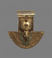 Aus dem Goldschatz der Amanishakheto, Schildring mit Widderkopf auf breitem Halskragen © Staatliches Museum Ägyptischer Kunst , Fotografin: Marianne Franke