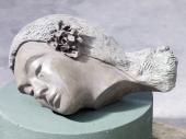 Thomas Schütte, Frauenkopf, 2006, Patinierte Bronze, Ed.3, 35,5 x 69 x 49 cm, Foto: Nic Tenwiggenhorn © 2013, ProLitteris, Zürich