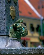 Pécs Zsolnay Brunnen