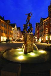 Brunnen-Kurz-Fuchseck-Nacht-3