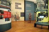 Haus der Geschichte - Ausstellungsansicht Kinder des Krieges © NÖ Museum Betriebs GmbH, Weinfranz