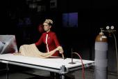 Foto: Performance - Ausstellung Nin Brudermann