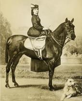 Foto Kaiserin Elisabeth zu Pferd