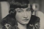 Ausstellungseröffnung - Sterne, Federn, Quasten - Bild: Felice Rix, Foto: Anonym, um 1925