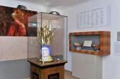Foto: Ausstellungssituation/Mozartkopf gestaltet von Werner Krausneker & Erwin Graf
