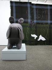 Cosima von Bonin 2 POSITIONEN AUF EINMAL / 2 POSITIONS AT ONCE Ausstellungsansicht Kölnischer Kunstverein Köln 2004