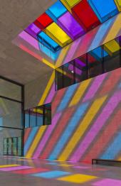 Daniel Buren. Installation Broken Squares 
