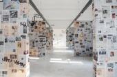 Foto: Ausstellungsansicht Dan Perjovschi Between Lines