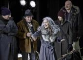 v.l.: Günter Lieder (Gajew), Walter Sachers (Simeonow-Pischtschik), Eleonore Bürcher (Ranewskaja), Ulrike Schlegel (Anja), Burkhard Wolf (Lopachin)