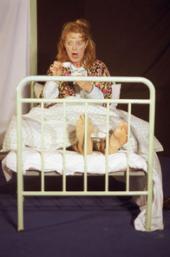 Foto Hanni Westphal, Mezzanin Theater: Frau Finster will nicht schlafen