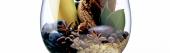 Fotokunst in der Vinothek – Armin Faber; Bild: Header Fotoausstellung Aromenbilder, Weinglas mit Aromen von Armin Faber