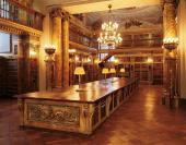 Foto: GARTENPALAIS BIBLIOTHEK Die klassizistische Bibliothek Joseph Hardtmuths (1758–1816) in der Adaptierung durch Gustav Ritter von Neumann im ehemaligen Herrenappartement im Erdgeschoß des GARTENPALAIS Liechtenstein entstanden 1791