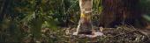 GROW - Der Baum in der Kunst -Nilbar Güreş, Headstanding Totem, 2014 