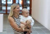 Mit Baby im Museum: Kazuko Miyamoto