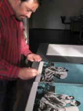 Martin Schnur signiert Wasser, 2010