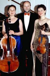 Foto: Silvester-Gala - Solisten: Christine Bath | Gabriele Bernsdorf | N.N.