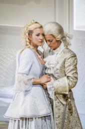 Susanne Langbein (Sophie), Lysianne Tremblay (Octavian) 