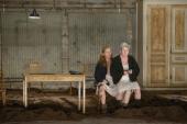 Die Unverheiratete, Stefanie Reinsperger (die Junge), Elisabeth Orth (die Alte)