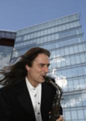 Andrew Young, Wiener Metropol