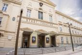Stadttheater Wiener Neustadt - Fassade Gebäude Foto